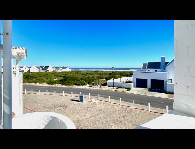 2 BEDROOM APARTMENT FOR SALE IN DWARSKERSBOS